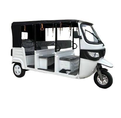 Italy - Tre Ruote Elettrico Per Trasporto Passeggeri